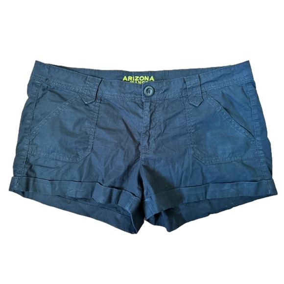 Arizona Jean Company Pants - Women's Arizona Jean Co. Cuffed Black Shorts size‎ 11